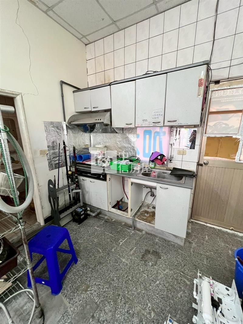 B1-112大鎮社區店面房屋室內格局與周邊環境