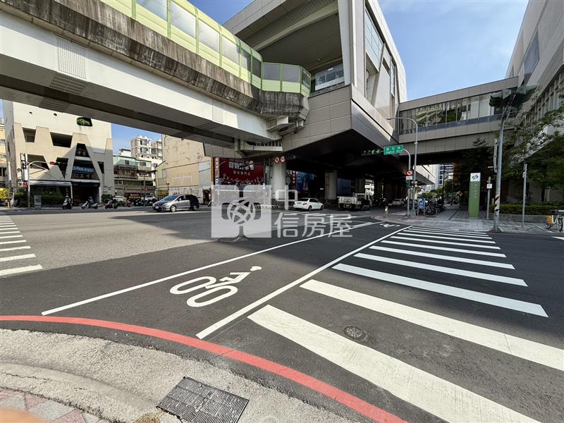 櫻花捷運站永久棟距住二建地房屋室內格局與周邊環境
