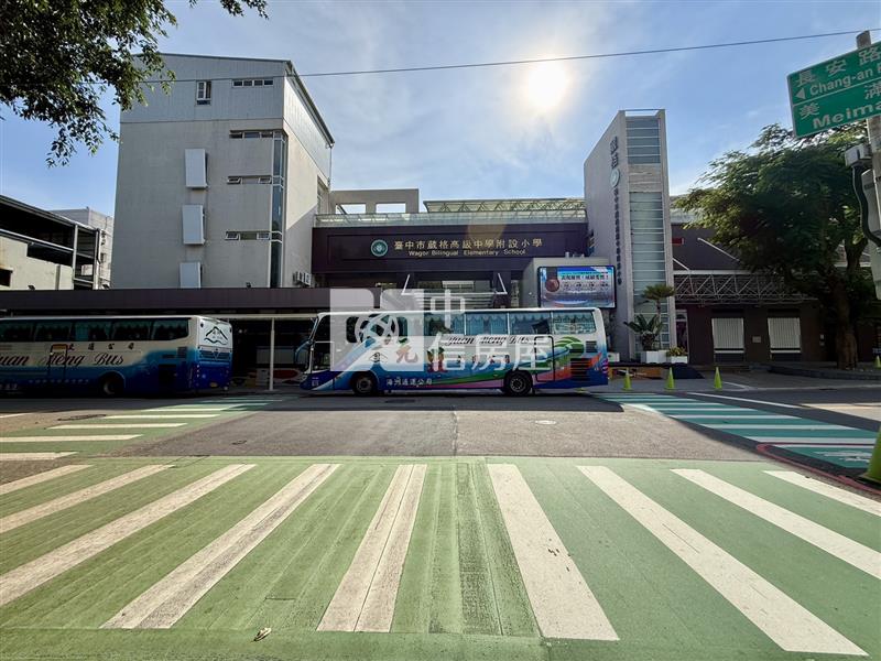 櫻花捷運站永久棟距住二建地房屋室內格局與周邊環境