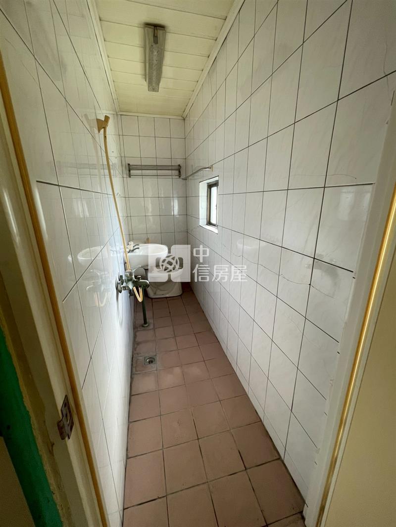 斗六萬年路獨棟透天房屋室內格局與周邊環境