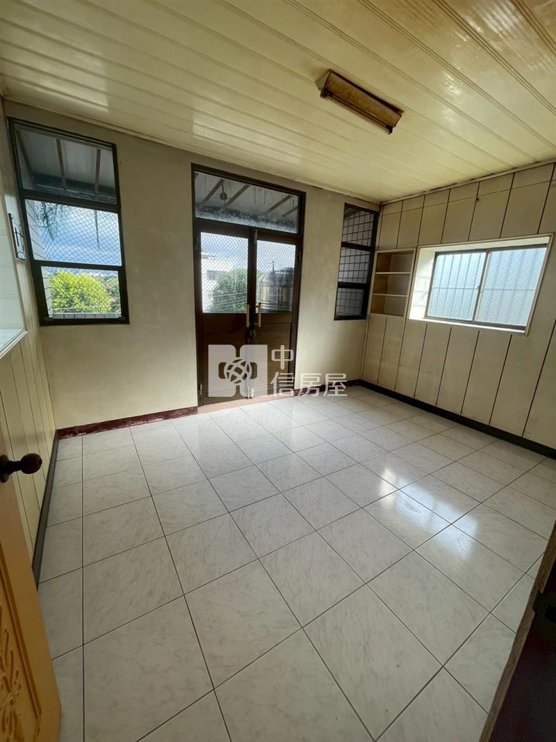 斗六萬年路獨棟透天房屋室內格局與周邊環境