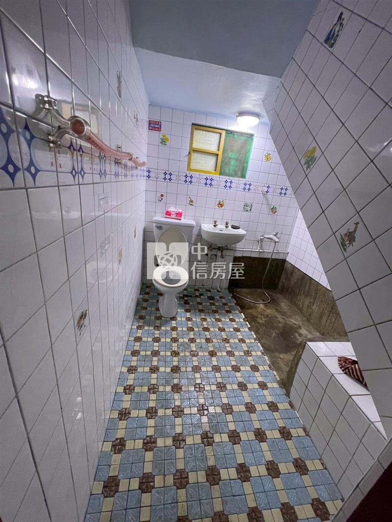 斗六萬年路獨棟透天房屋室內格局與周邊環境