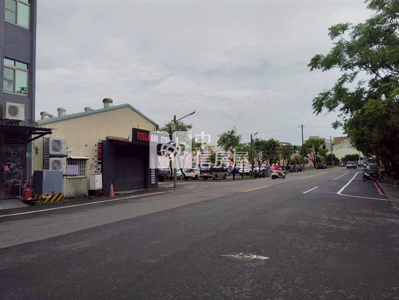 南區新都路三面臨角窗建地房屋室內格局與周邊環境
