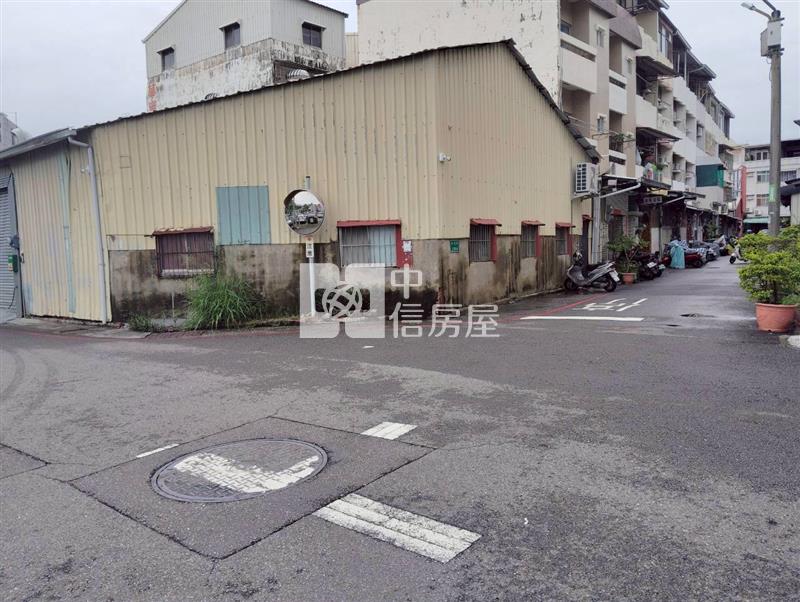 南區新都路三面臨角窗建地房屋室內格局與周邊環境
