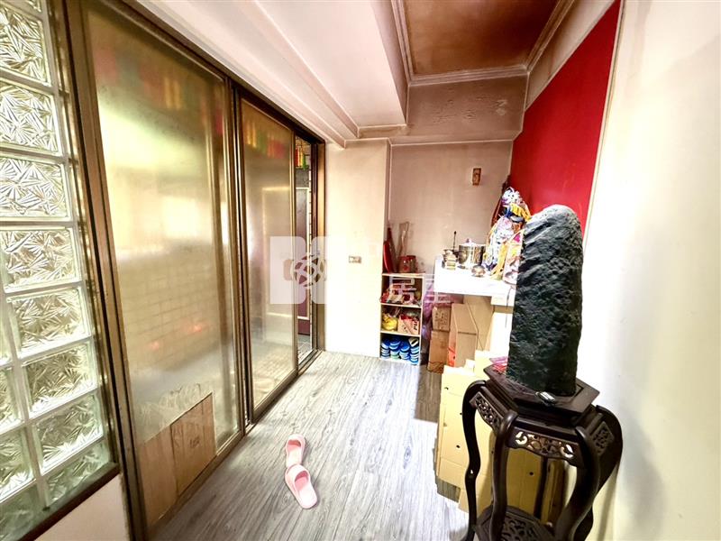 大溪市區高樓層大坪數五房雙車-兩戶打通房屋室內格局與周邊環境