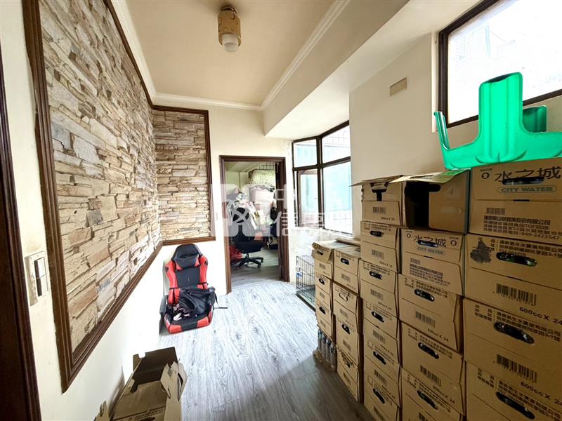 大溪市區高樓層大坪數五房雙車-兩戶打通房屋室內格局與周邊環境