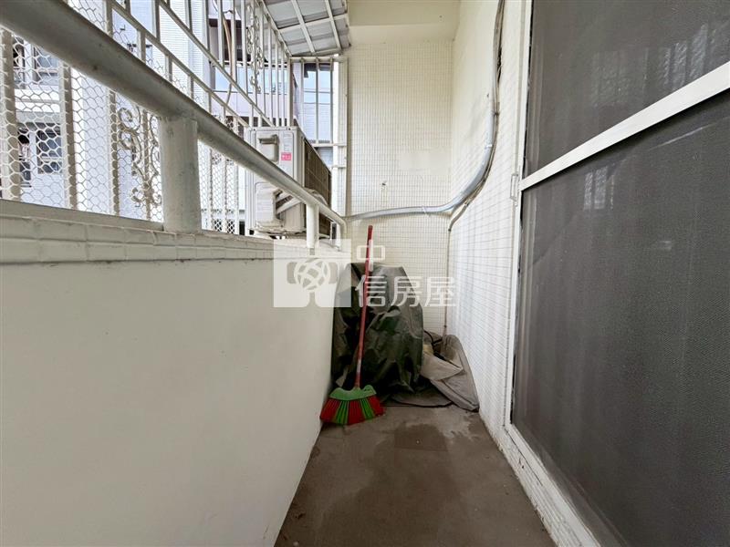 一中商圈低總價大三房質感美公寓房屋室內格局與周邊環境