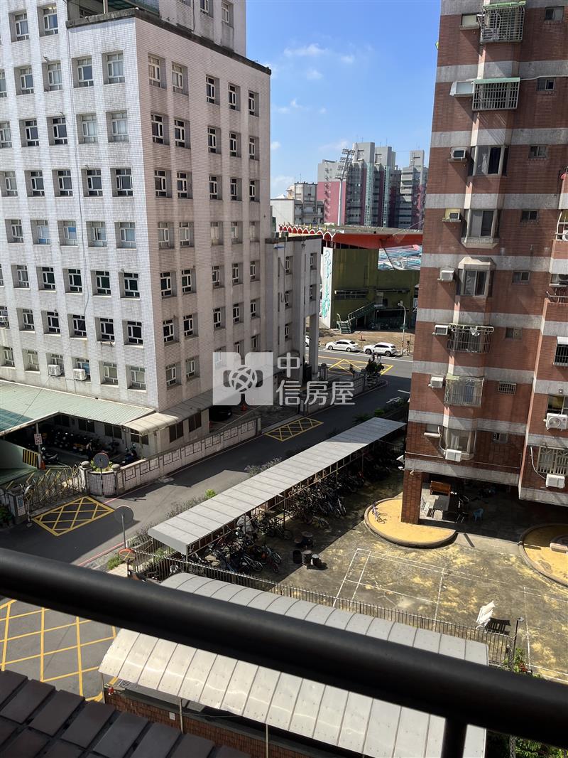 屏東市緯城大樓房屋室內格局與周邊環境