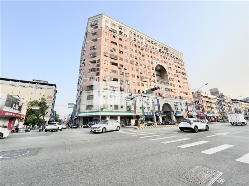 太原車站旁賺錢金店+車位房屋室內格局與周邊環境