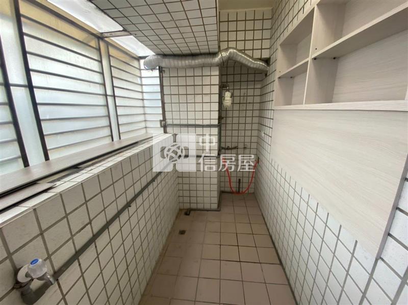 大湳商圈巴黎世家美三房房屋室內格局與周邊環境