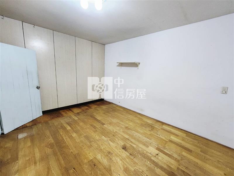 低總價大崙國小忠愛生活商圈4房透天房屋室內格局與周邊環境