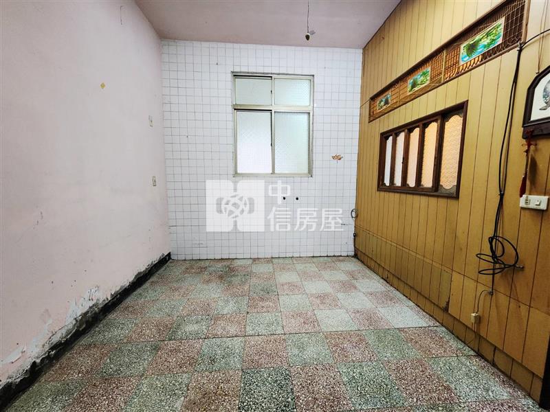 低總價大崙國小忠愛生活商圈4房透天房屋室內格局與周邊環境