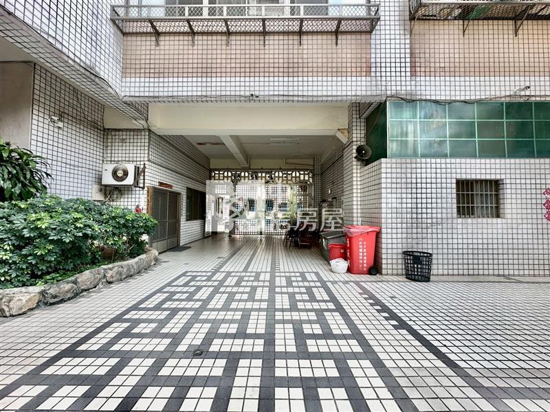 塗城商圈全新裝潢三房車位露台戶房屋室內格局與周邊環境
