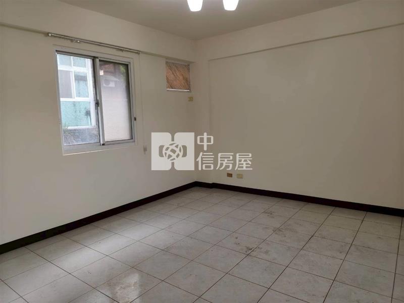 龍潭海德堡花園美透天房屋室內格局與周邊環境
