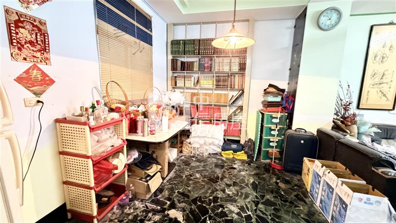 屏東縣府透天房屋室內格局與周邊環境
