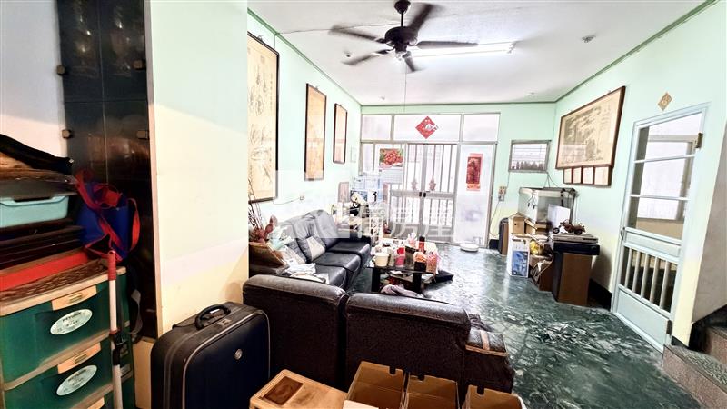 屏東縣府透天房屋室內格局與周邊環境