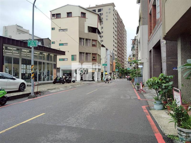 衛民街懷舊雙宅建地房屋室內格局與周邊環境