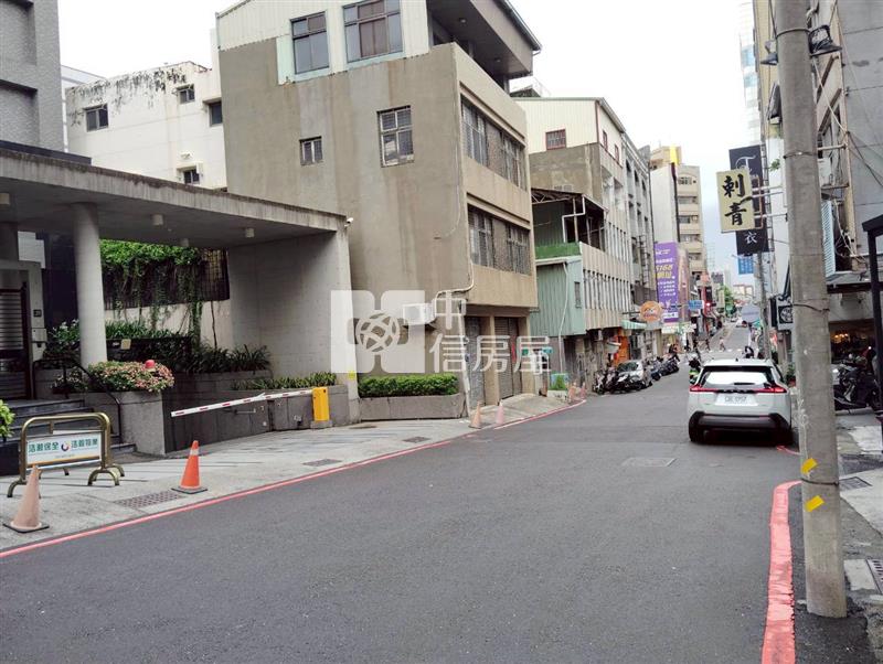 衛民街懷舊雙宅建地房屋室內格局與周邊環境