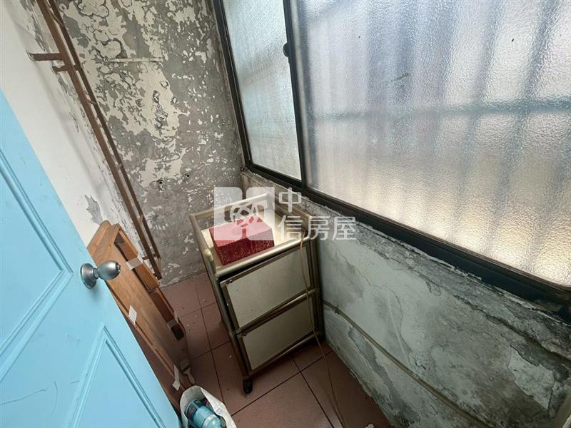東安國中大面寬透天-門口或一樓可停車(中信卓越團隊)房屋室內格局與周邊環境