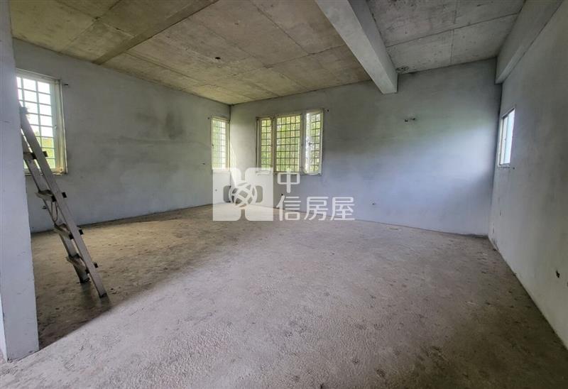 中央大學旁合法農舍(毛胚屋)房屋室內格局與周邊環境