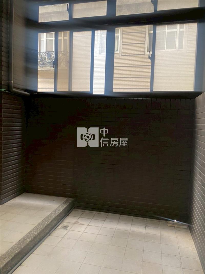 南勢重劃區金店面房屋室內格局與周邊環境