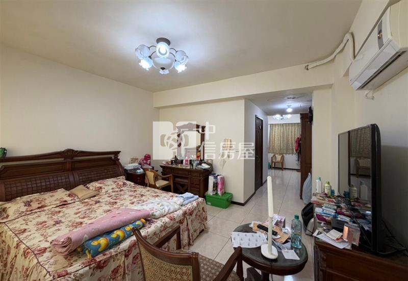 忠愛莊正20米店住透天｜近新坡房屋室內格局與周邊環境