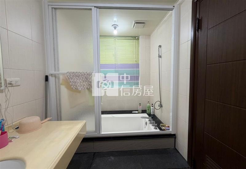 忠愛莊正20米店住透天｜近新坡房屋室內格局與周邊環境