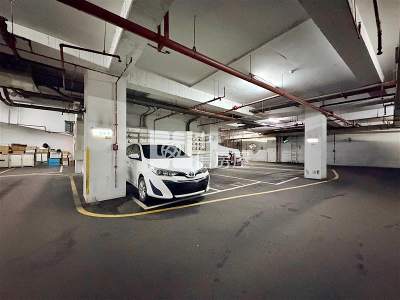 文心貴族三房平車房屋室內格局與周邊環境
