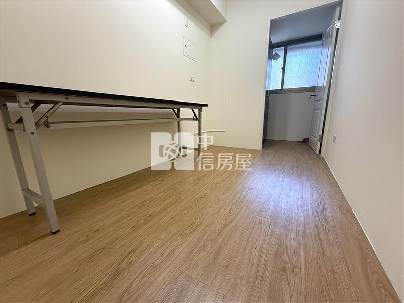曉明新貴派全新整理精美三房華廈房屋室內格局與周邊環境