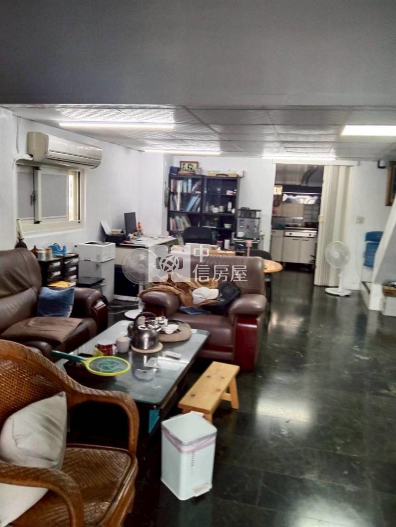 B1-96長安街三角窗店住房屋室內格局與周邊環境
