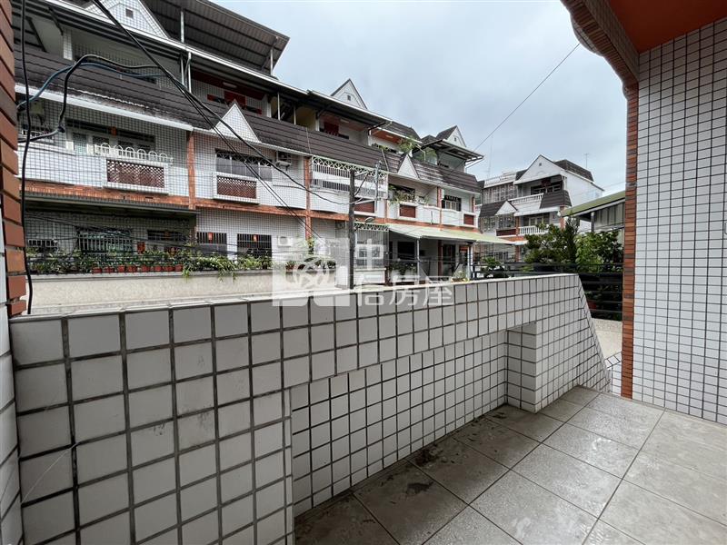 全聯814大地坪透天房屋室內格局與周邊環境