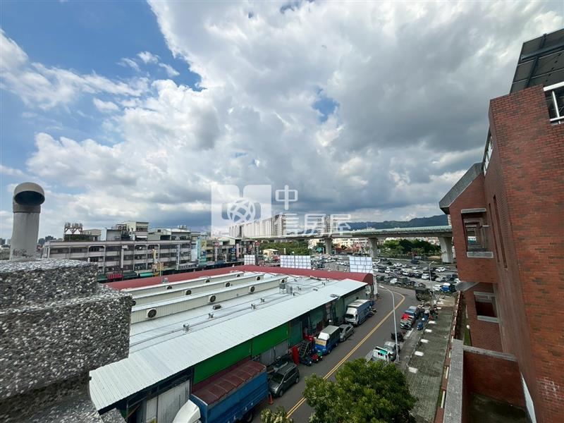 東區高級七套房電梯別墅房屋室內格局與周邊環境