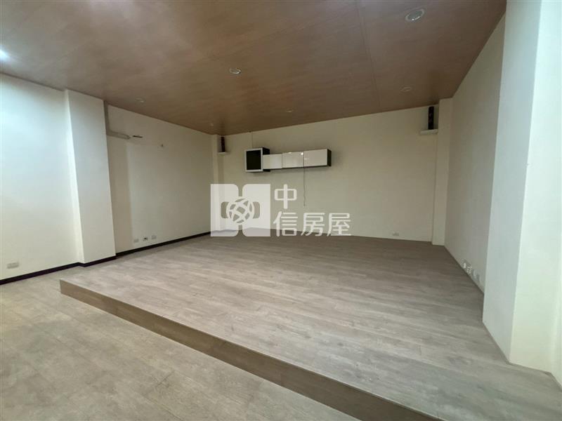 東區高級七套房電梯別墅房屋室內格局與周邊環境