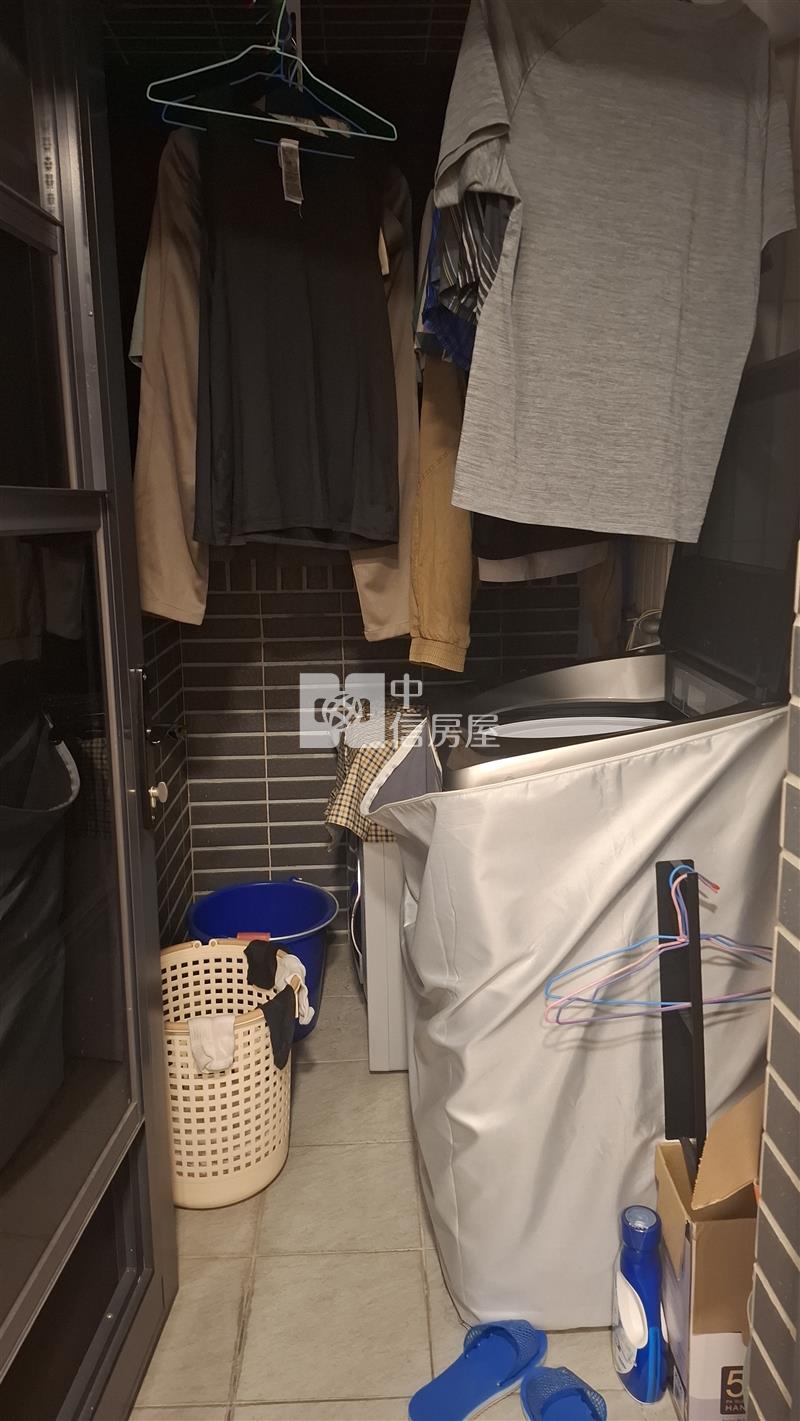 南崁國中美二房+平面車位房屋室內格局與周邊環境
