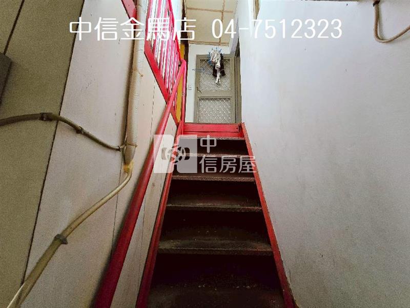 中華西路收租透天房屋室內格局與周邊環境