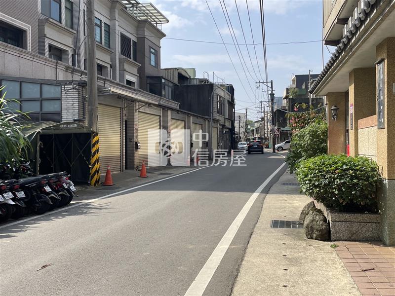 忠福段都計內雙面臨路方正農地房屋室內格局與周邊環境
