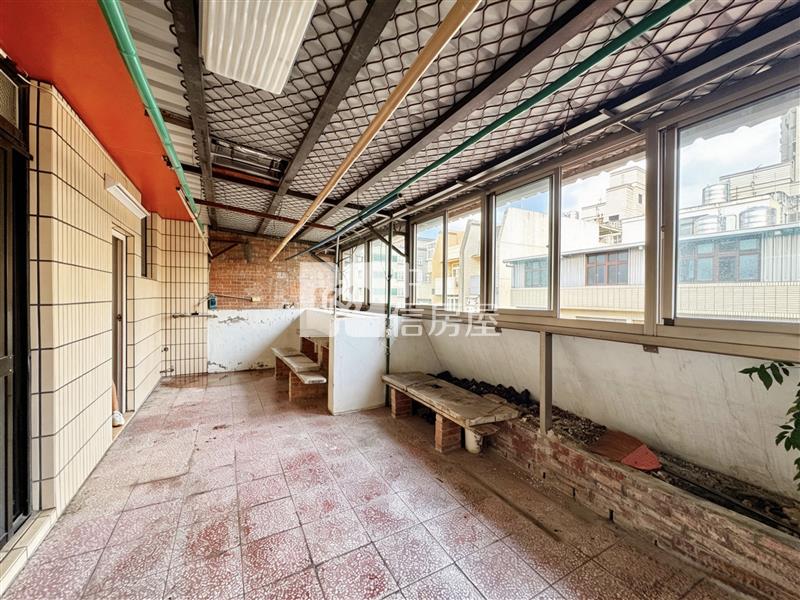 【神馬】中壢後站林森國小旁庭院7房透天房屋室內格局與周邊環境