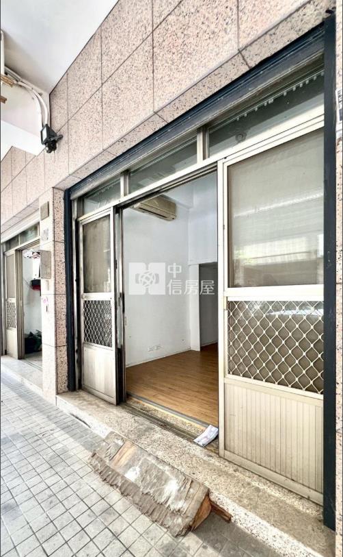 北屯陳平國小稀有低總價8米活路金店面房屋室內格局與周邊環境