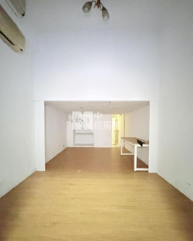北屯陳平國小稀有低總價8米活路金店面房屋室內格局與周邊環境