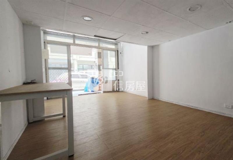 北屯陳平國小稀有低總價8米活路金店面房屋室內格局與周邊環境