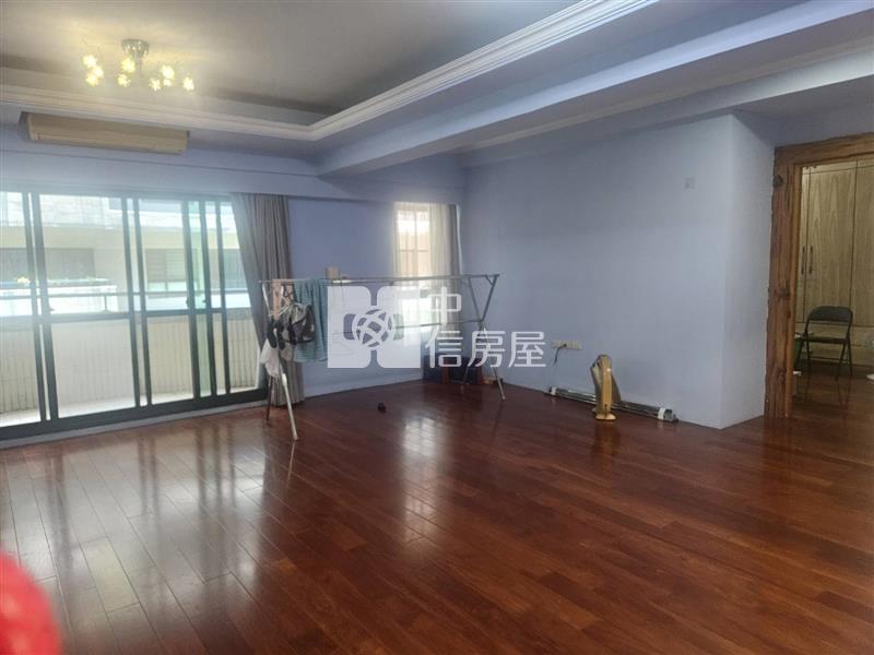 亞灣區戀戀英國美樓房屋室內格局與周邊環境
