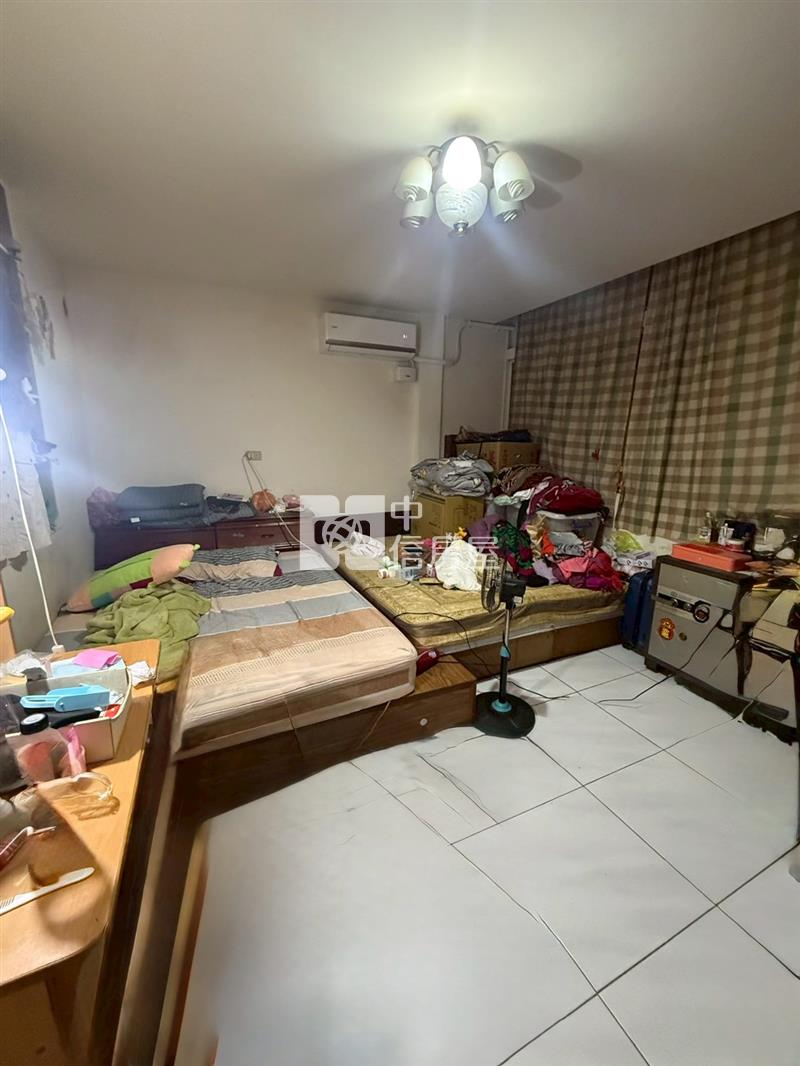 金陵路二段透天房屋室內格局與周邊環境