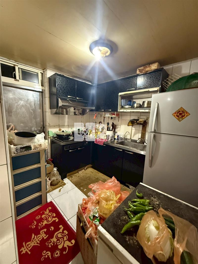 金陵路二段透天房屋室內格局與周邊環境