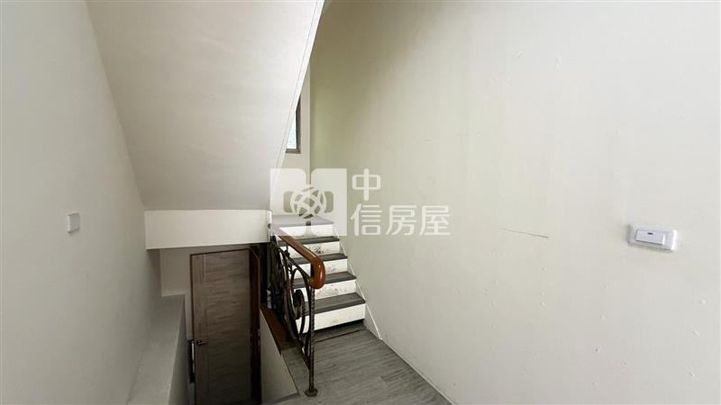 南區南平路樓店店住合一家地下室儲藏空間房屋室內格局與周邊環境