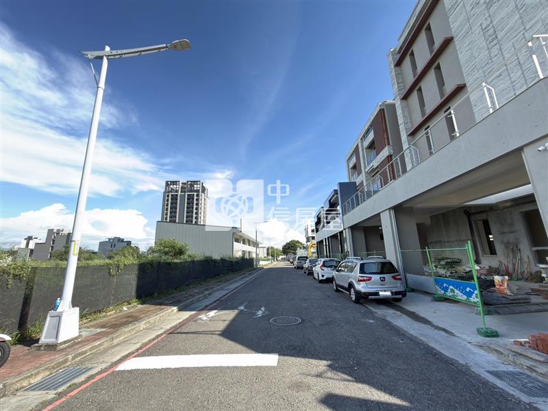 十四期角地/臨20米/台中巨蛋房屋室內格局與周邊環境