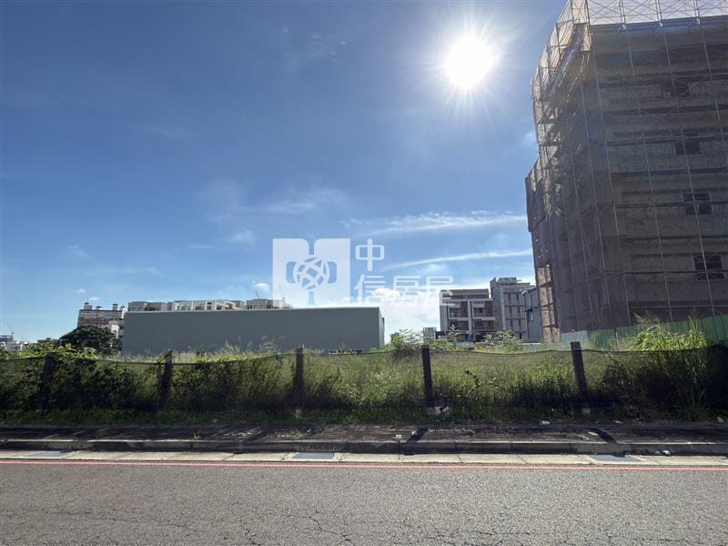 北屯/十四期/大面寬建地房屋室內格局與周邊環境