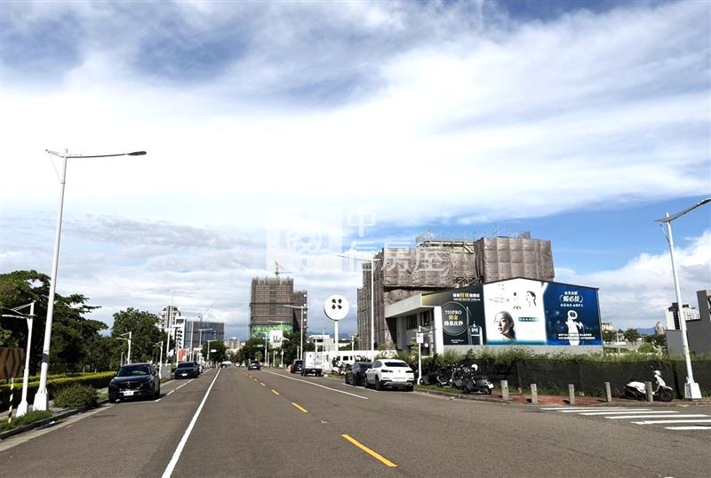 北屯/十四期/大面寬建地房屋室內格局與周邊環境