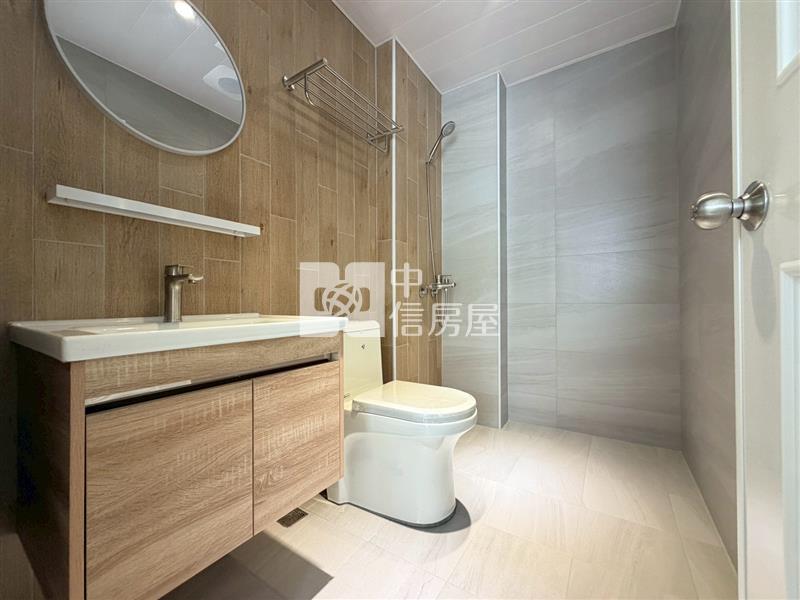 近寶仁國小裝潢美透天房屋室內格局與周邊環境