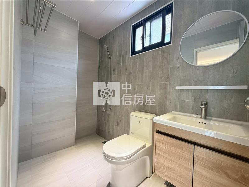 近寶仁國小裝潢美透天房屋室內格局與周邊環境