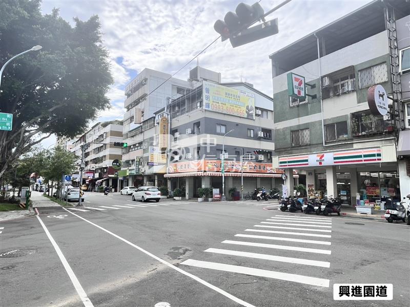 興進園道23米大面寬角間透店房屋室內格局與周邊環境